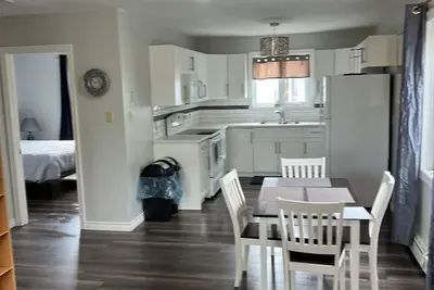 Image de Bright and Spacious condo located across from Red Shores Casino. Charlottetown.