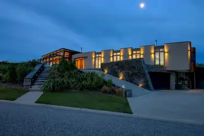 Image de Mt Gold Retreat | Spa pool | Tennis Court | 4 bed