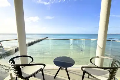 Image de 2 Ocean View Balconiies! Beautiful apt in Divi Phoenix - Palm Beach - 4 guests