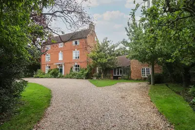 Image de The Coach House Apartment, romantic, with a garden in Bredon