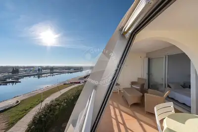 Image de As9836 - P2 dans Résidence sur la plage - parking