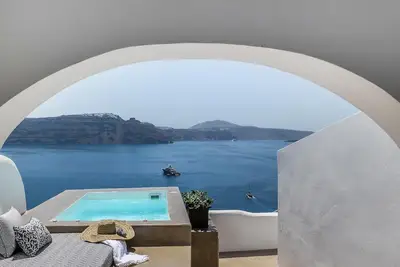 Image de 3 Caves Suite with Hot Tub and Sea View by Caldera Houses