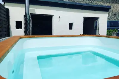 Image de Beautiful Cottage with private plunge pool/Hot Tub - 40 mins from Puy du Fou
