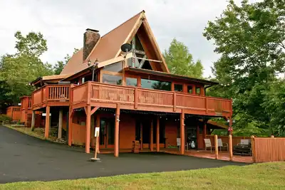 High in Helen, A frame House and Cabin