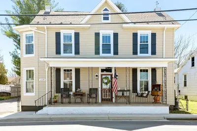 Image de Welcome to the Rusty Rose-Restored Farmhouse feel in the heart of Jefferson, Md