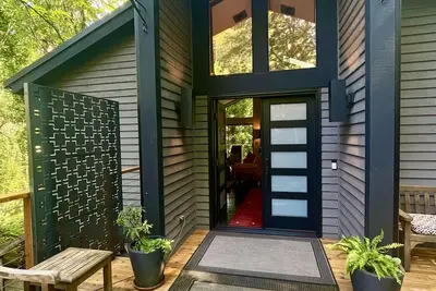 Image de Secluded Tree House Chalet