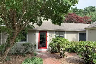 Image de Cape Gem in New Seabury resort & near the beach.