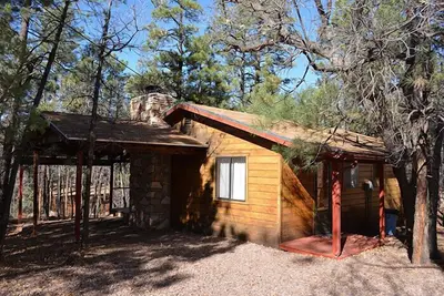 Image de Whispering Pines Resort- Cabin #7