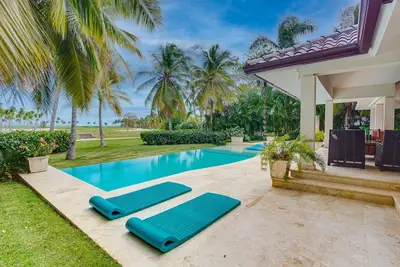 Image de Oceanview Sturdy Villa in Punta Cana with Butler