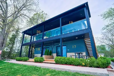 Image de Cottage 17: Lower-Level Beachfront Unit in 4-Plex