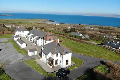 Image de 10 Coastguard Station magnificent coastal scenery