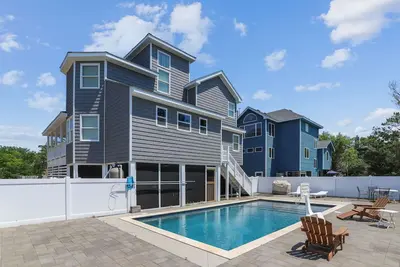 Image de Oceanside: Private Pool, Hot Tub, 800 feet to beach access, Fri to Fri.