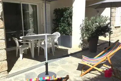 Image de 2 Pièces, climatisé, à 150 m de la plage, tout confort pour 4 personnes