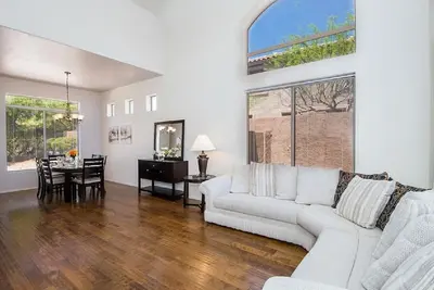 Image de Golf Gate community, heated pool in Mesa