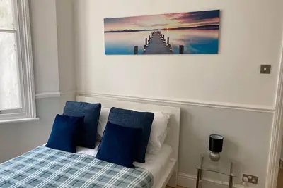 Image de Large House *2 minutes from beach* with outdoor terrace