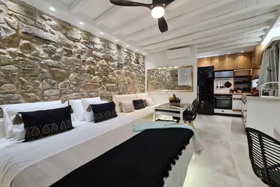 Image de Deluxe Studio in the heart of Naxos Town ~ Castle { Manda Old Town }