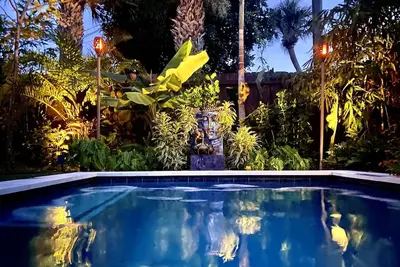 Image de Your Private Tropical Oasis