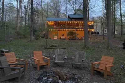 Image de Cabin on the Water - \"No Wake Zone\" w/2 Kayaks, and Hot Tub!