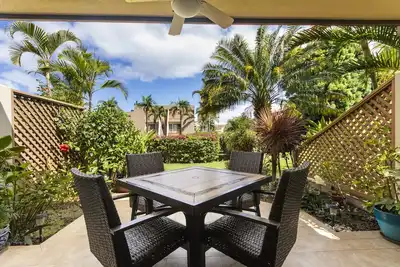 Image de Ground-Floor Maui Kamaole Retreat – A/C, Garden Lanai, Walk to Beach & Pool!