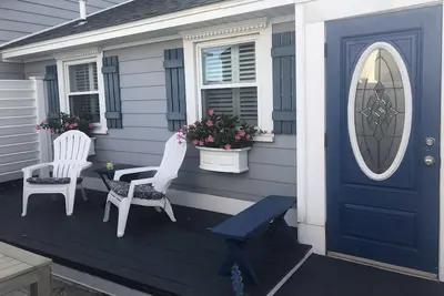 Image de Oceanside northerly half house with private access to Salisbury Beach