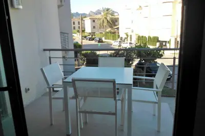 Image de Appartement de vacances Apartamento Llenaire avec Piscine, Wi-Fi, A/C, Jardin, Terrasse & Balcon ; Parking Disponible