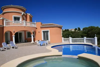 Image de Charming villa with open views and beautiful infinity pool