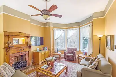 Ideal For Large Families, Parking & Yard, Near Forsyth by Lucky Savannah