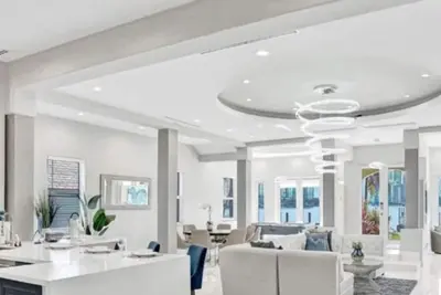 Image de Luxury Waterfront/Lakefront/ Pool/Beach 7Min Walk