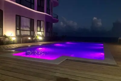 Image de Deluxe Ocean View Suites B2- Pool/Jacuzzi/heart of Town