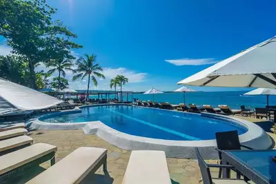 Image de Guest-friendly suite with sea views in luxury beachfront resort, near everything