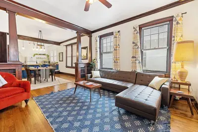 Image de Eclectic 2 Bed/1 Bath Near Cooper Young/Liberty Bowl with Clawfoot Tub!