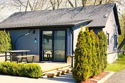 Image de Cottage 21: Charming Bungalow Steps from the Lake