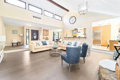 Image de 1 Acre Bright Beauty Near shops, Trilith, Us Soccer & Airport