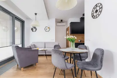 Image de Nadwiślańska 5 | Apartment for 4 | Center