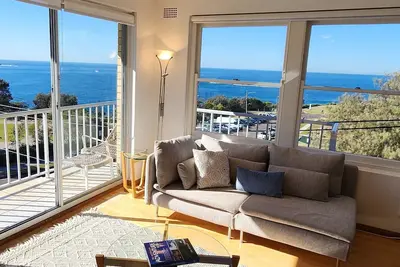 Image de Watch The Sunrise Over Coogee | 2 Bedrooms + Garage