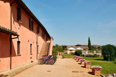 Image de Confortable appartement avec piscine, Wifi, Tv, animaux admis et parking, près de Spolète