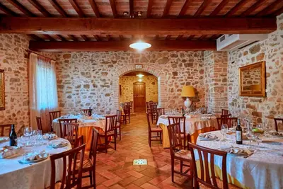 Image de Agréable appartement avec piscine, Wifi, Tv, animaux admis et parking, près de Spolète