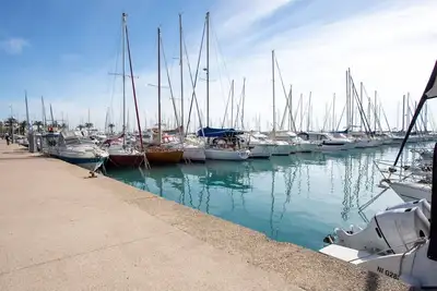 Image de Bel appartement pour 4 personnes avec Wifi, climatisation, Tv, balcon et parking