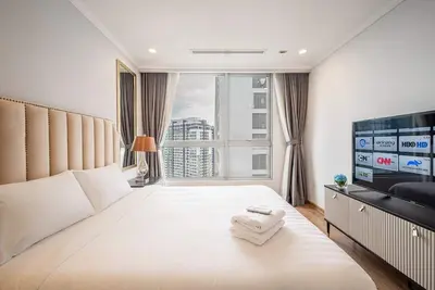 Image de Vinhomes Central Park 3br Suites View Landmark 81