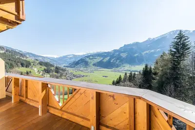 Image de \"Ferienwohnung Valentina\" à proximité des stations de ski de Penken et d'Ahorn avec vue sur montagne