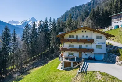 Image de \"Ferienwohnung Jakob\" à proximité des stations de ski de Penken et d'Ahorn avec vue sur montagne