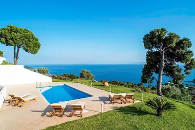 Image de Villa exquise à Skiathos | Skiathea Villa B | 2 chambres | Piscine privée | Vue panoramique sur la m