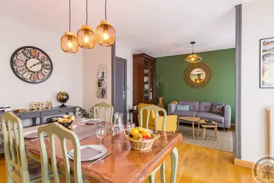 Image de Appartement spacieux avec balcon ensoleillé à Granville