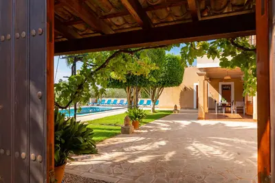 Image de Tallador pour 10 personnes à S'Alqueria Blanca, piscine, climatisation et Wi-Fi