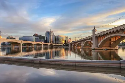 Modern style, 2bed Condo. **Central Downtown Phx**