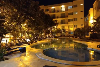 Image de 58th Ave. Apartment