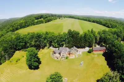 Image de Get away from it all 40 acres of Vermont perfection! Pond and Mountain Views