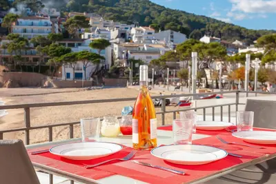 Image de Appartement situé dans la Promenade de Tamariu, avec une **vue exceptionnelle sur l