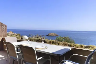 Image de Modern Sea Views Apartment with Pool