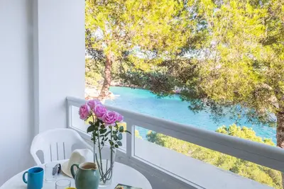 Apartment mit 3 Schlafzimmern an der Cala Ferrera